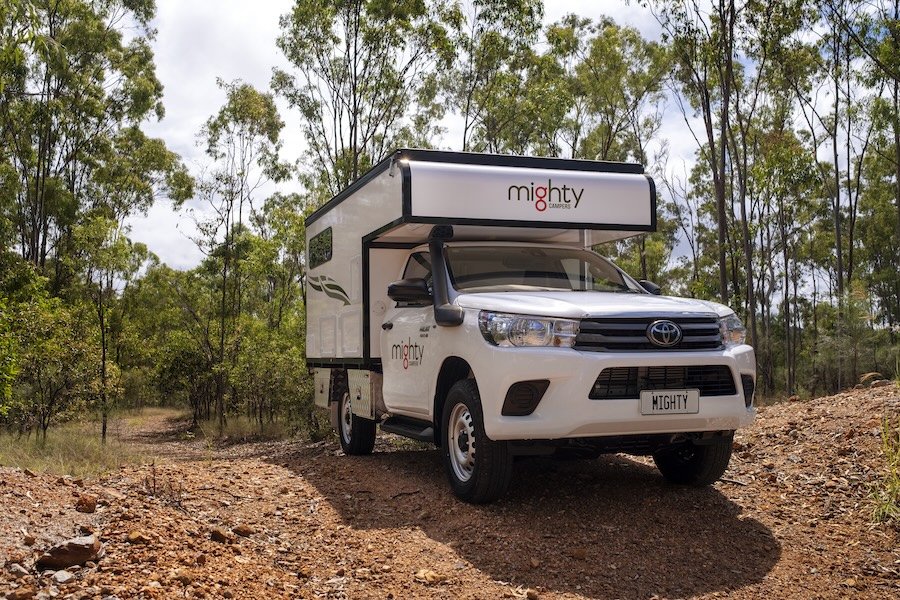 A 4WD in the Australia Outback rented out by Peterpans Adventure Travel