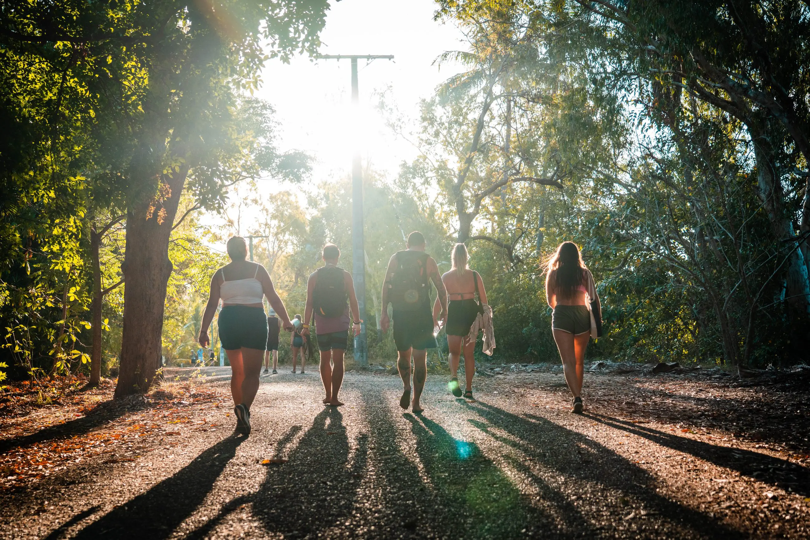 64effdac2eba2_1048_ultimate-east-coast-group-tour-group-exploring-1