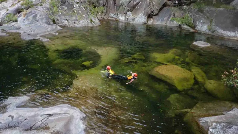 6867686b4e996_8852_behana-emerald-pools-3