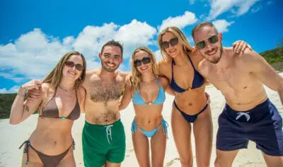 6a543a5cf1ce2_6650_whitsundays-beach-fun-dw-900x600-7-3