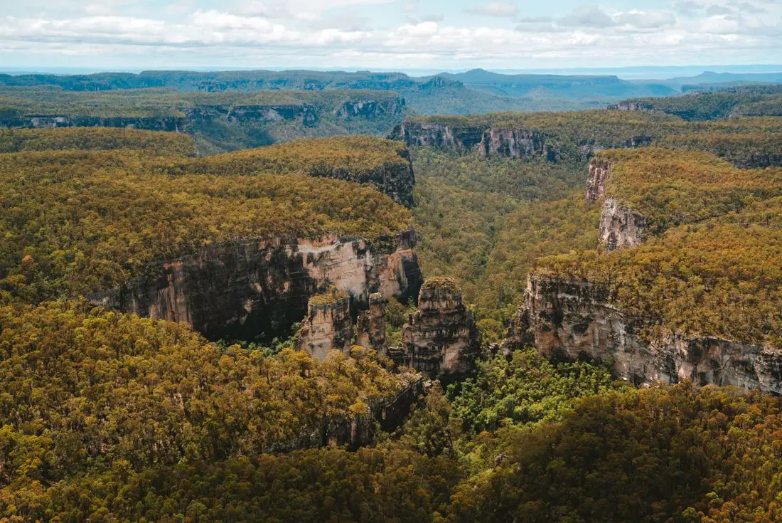 Birds eye view of mountains in Carnarvon Gorge