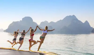 5c5123baddcad_1588_vietnamintrohalongbaytrampolinejumphiresa-1