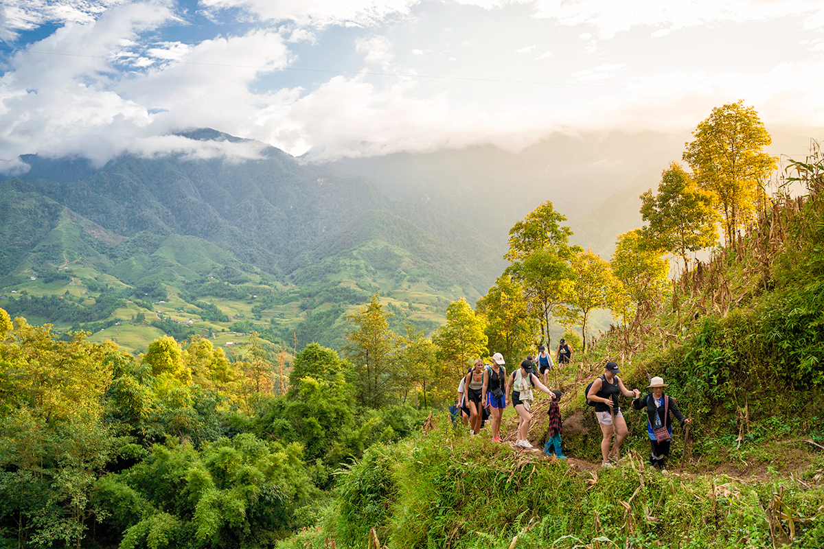 64509ce06f781_1588_vietnamsapahikegroup-4