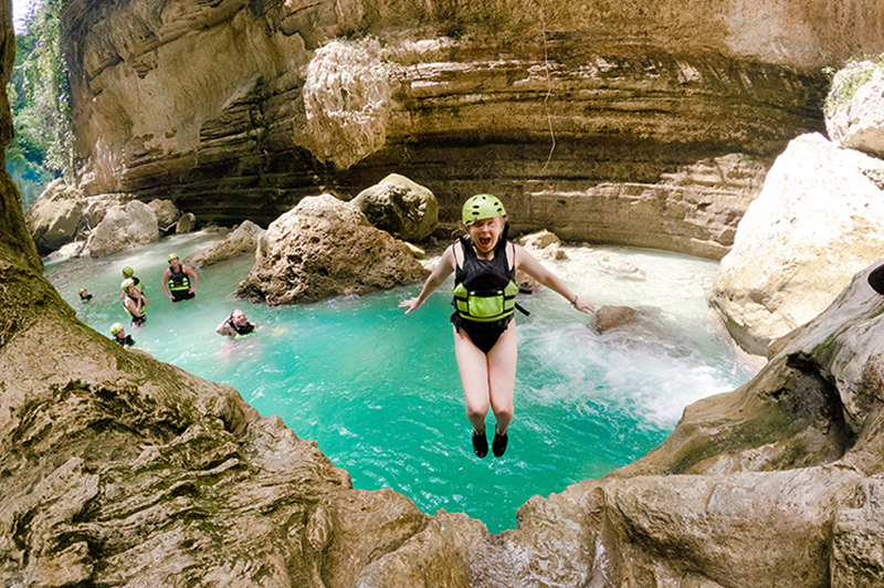 64533c81928bd_1588_cebu-canyoneering-2