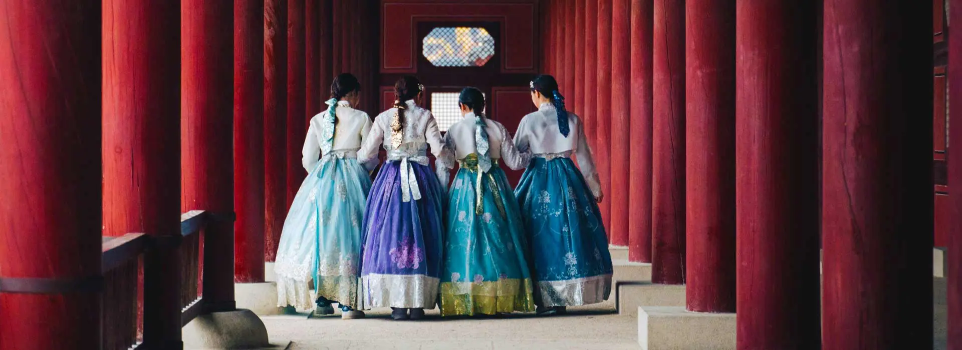 65b0bbd194df3_3401_copy-of-korean-temple-hanbok