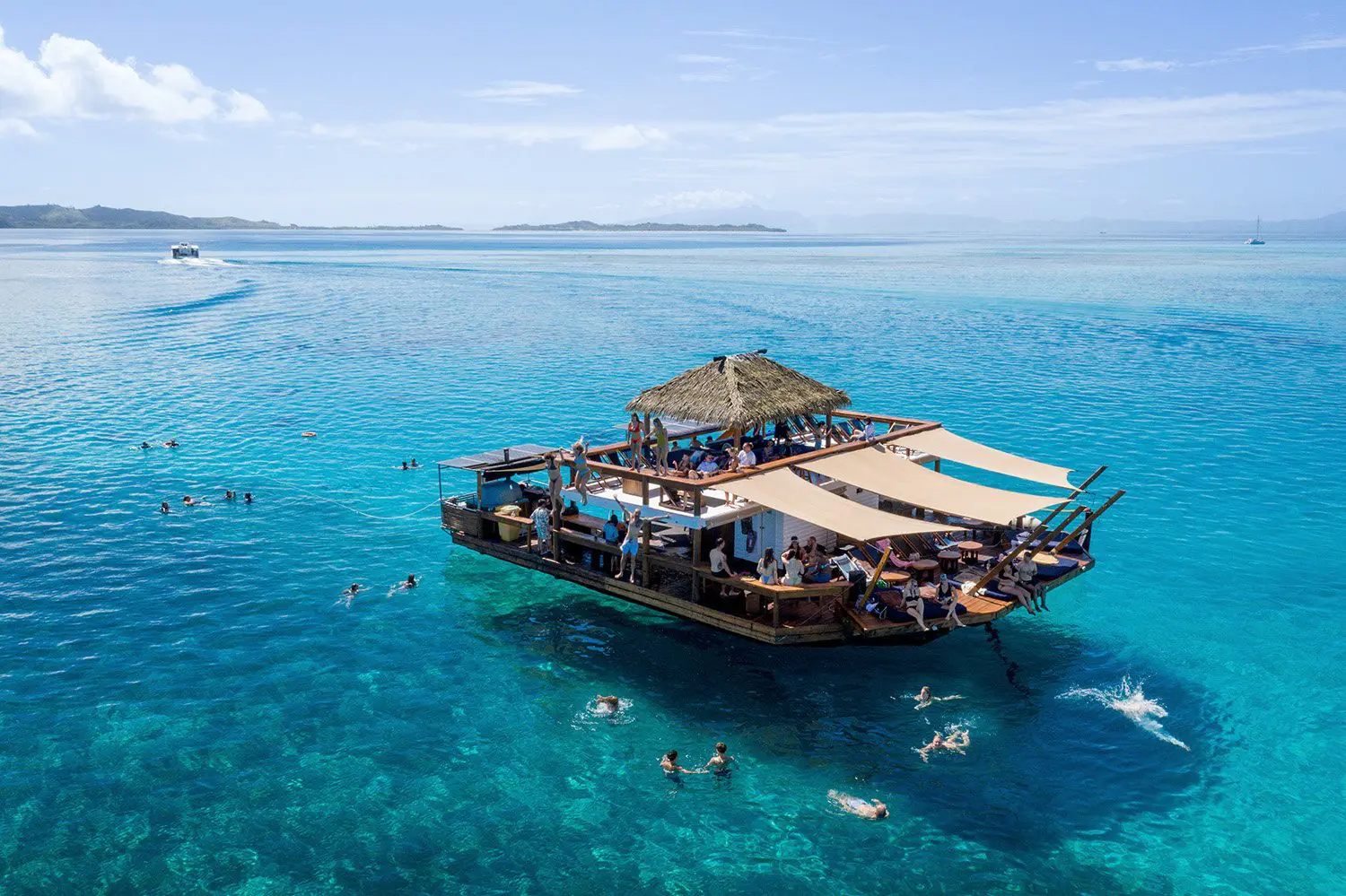 6857b8454b207_1945_cloud9-front