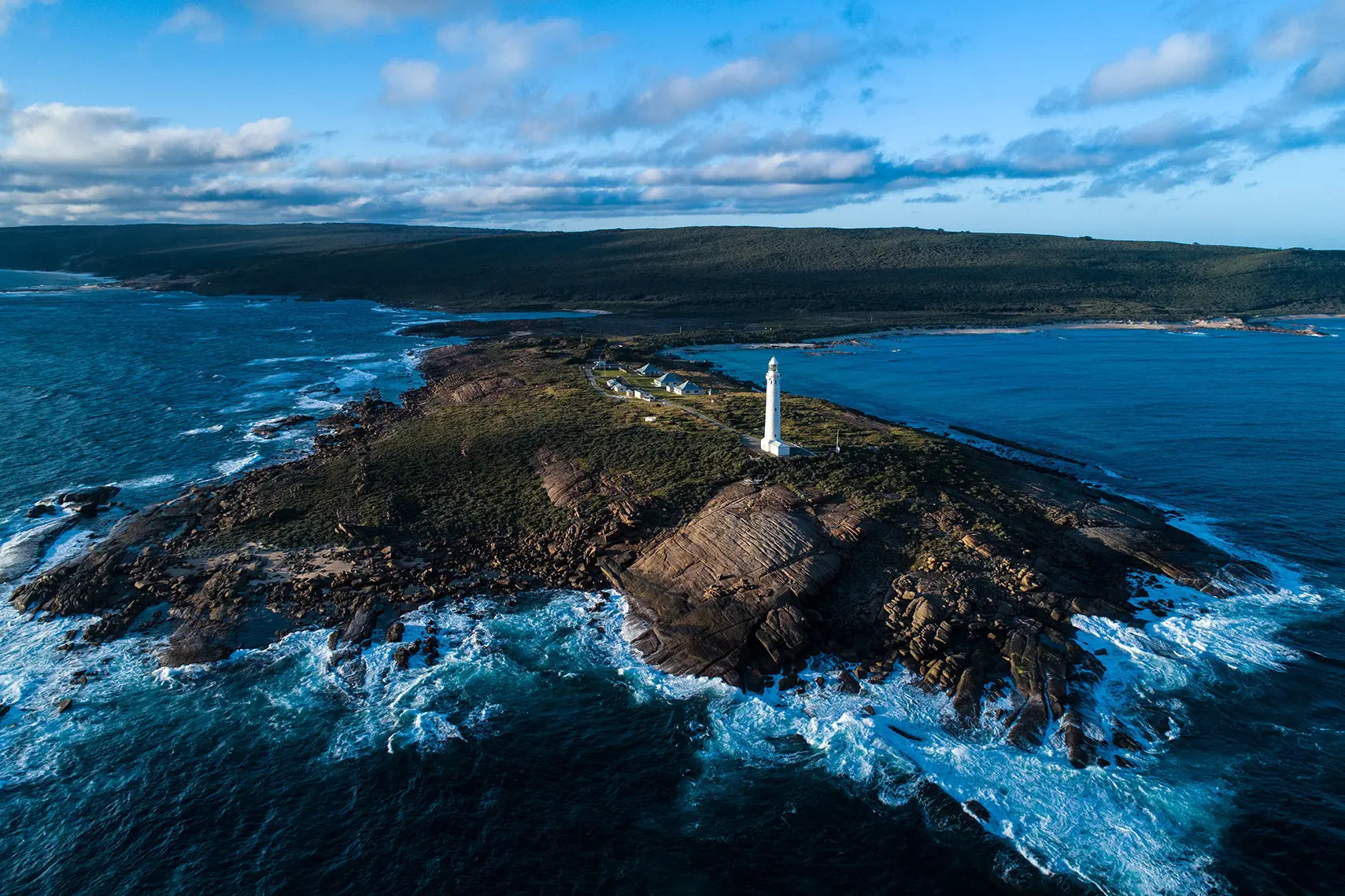 6a38d48ee2251_725_twa-cape-leeuwin-lighthouse-margaret-river-tour-118942-56-lr