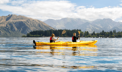 6451ae10e774c_1588_wanaka-kayaking-mountains-1