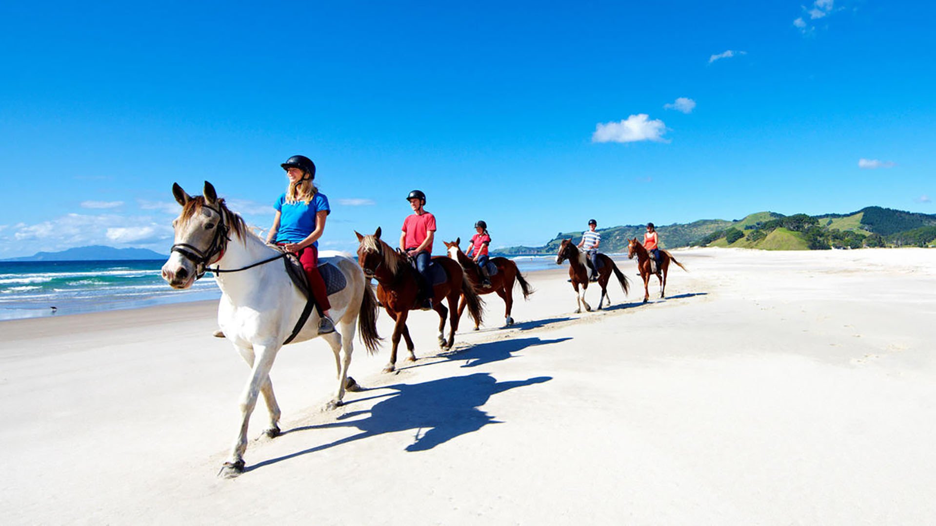 67490534eda94_3961_horse-riding-pakiri-beach-1-1