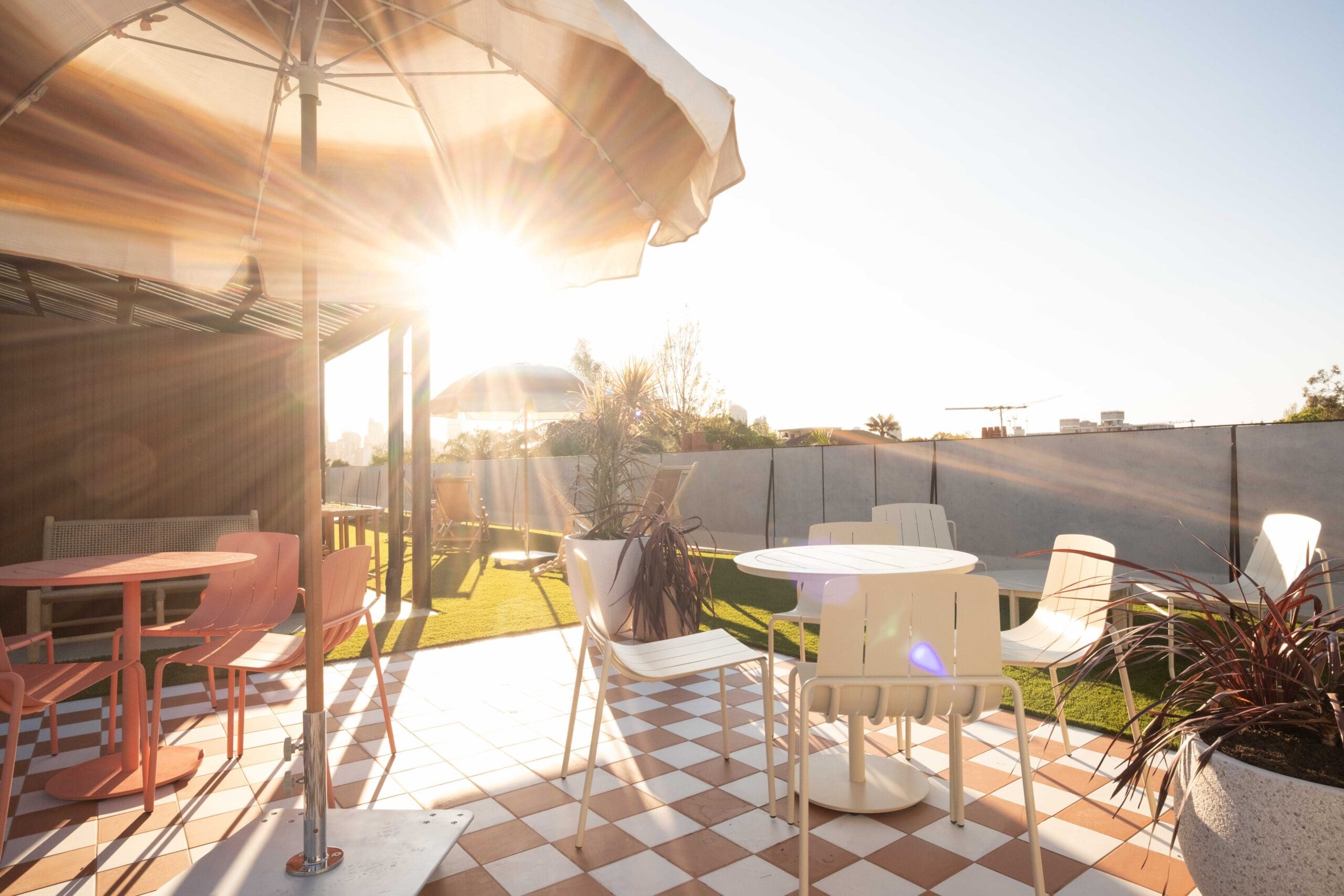 69ba59e844f29_8899_rooftop-4
